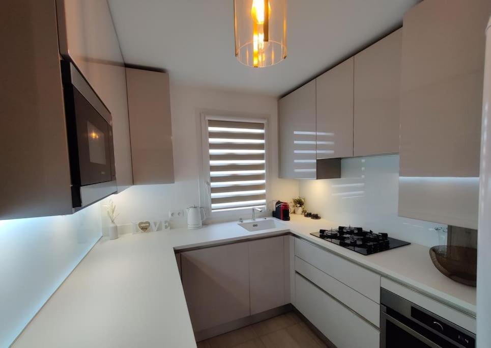 App 5 Pers, Parking, 3Mn Rer A, 40 Mn Du Centre De Paris, Cergy Le Haut Apartment ภายนอก รูปภาพ