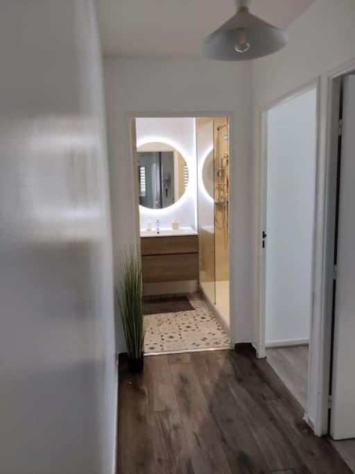 App 5 Pers, Parking, 3Mn Rer A, 40 Mn Du Centre De Paris, Cergy Le Haut Apartment ภายนอก รูปภาพ